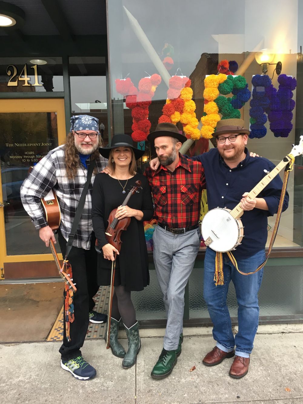 The Snarlin' Yarns